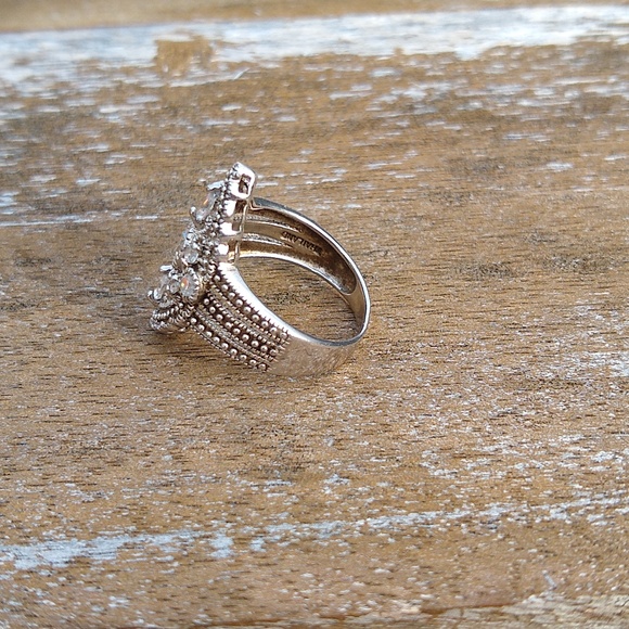 Silver Estate filigree ring size 7 - Picture 3 of 6